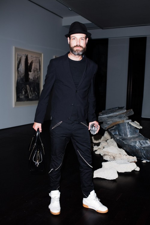091011-Happy-New-Year-Munich-Galerie-Thomas-Modern-1