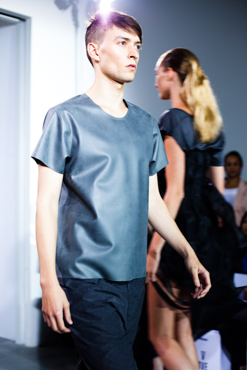 110809 V Ave Shoe Repair SS12 Mercedes Benz Fashionweek Stockholm-8